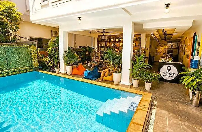 The Place & Pool Bar 酒店